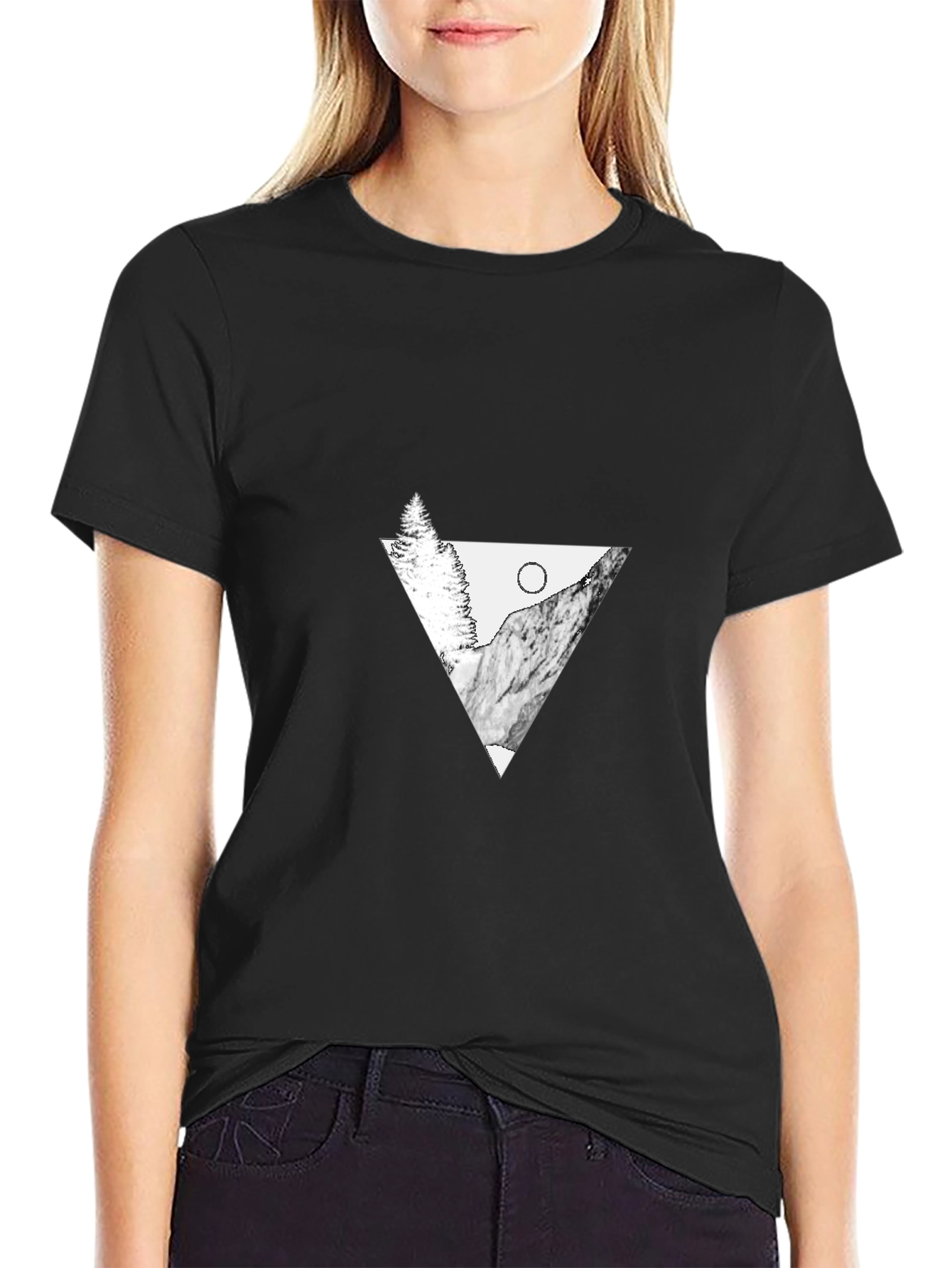 Minimalist Mountain Graphic Tee - Black
