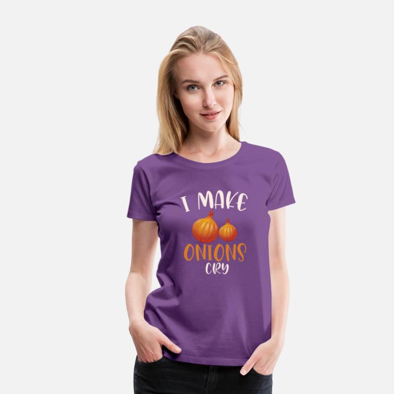 I make onions cry for a Cook Chef Cooking